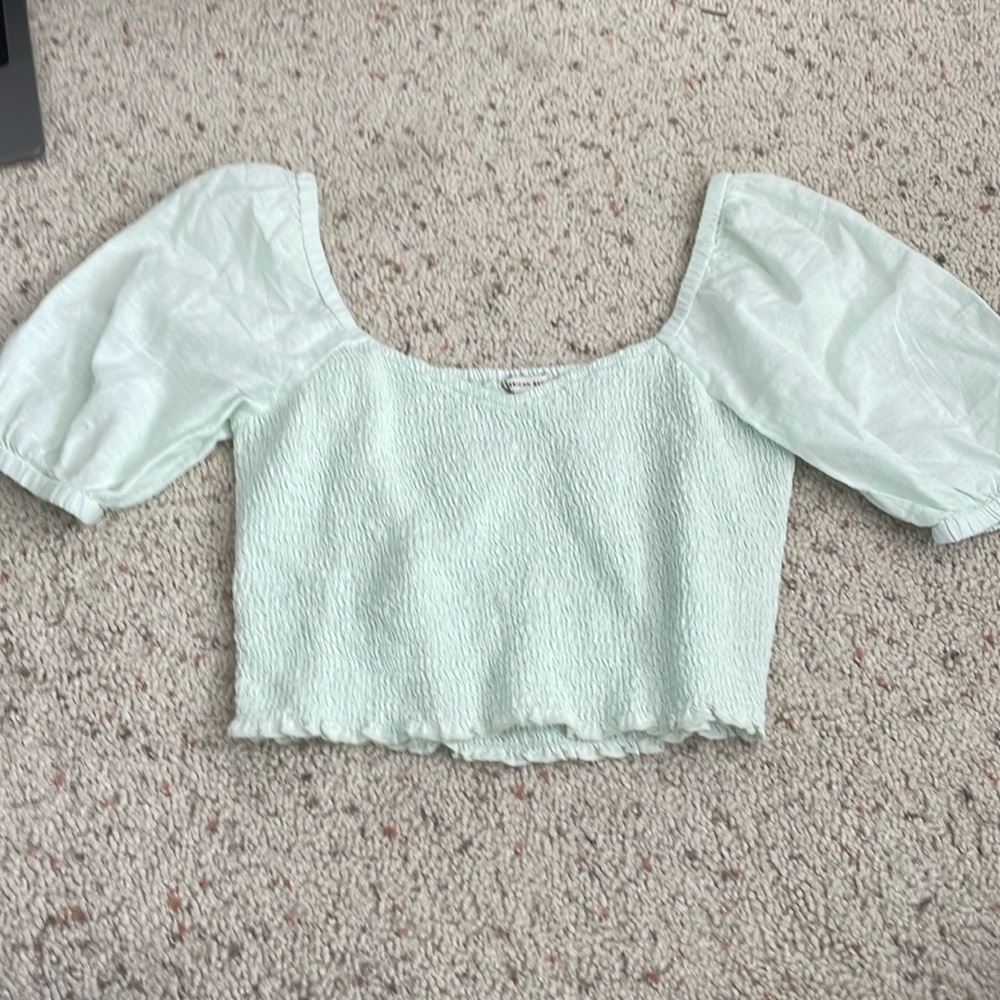 American Eagle green cropped shirt